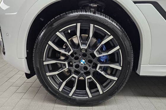 BMW X6 xDrive40i M Sport — пробег 4 788 км — фото 5 из 5