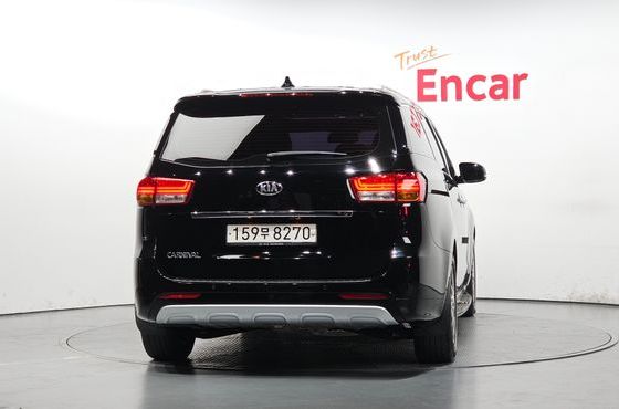 Kia Carnival 9-seater Prestige — пробег 225 600 км — фото 4 из 5