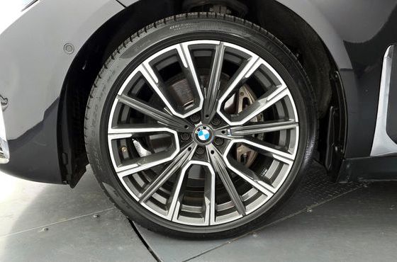 BMW 7-Series 730Ld xDrive M Sport — пробег 88 155 км — фото 5 из 5