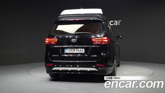 Kia Carnival из Кореи Encar