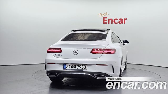 Mercedes-Benz E-Class из Кореи Encar