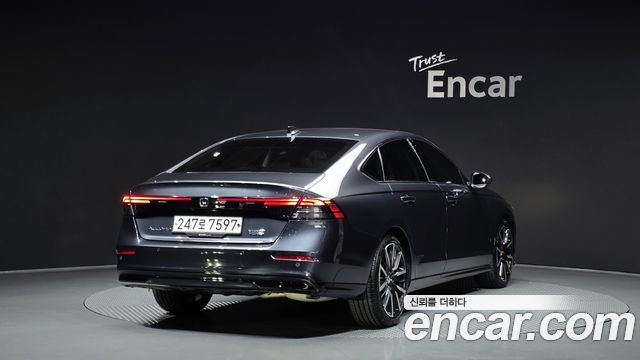 Honda Accord 2.0 Hybrid Touring — пробег 14 738 км — фото 2 из 5