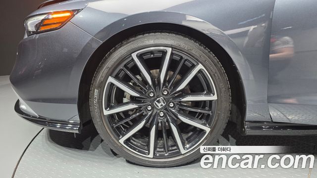 Honda Accord 2.0 Hybrid Touring — пробег 14 738 км — фото 5 из 5