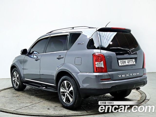 Ssangyong Rexton 2.2 4WD RX7 Luxury — пробег 109 832 км — фото 4 из 5