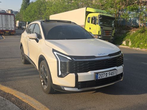 Kia Sportage HEV 1.6 2WD Signature — пробег 7 500 км — фото 2 из 5