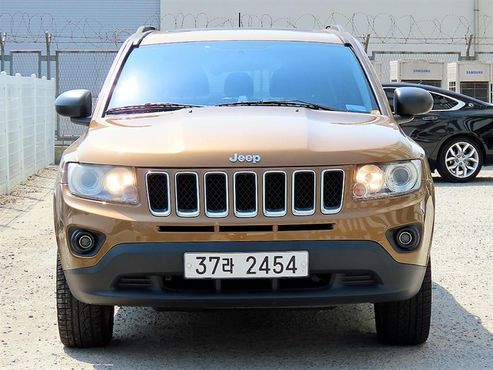 Jeep Compass 70th Anniversary 1st — пробег 79 454 км — фото 1 из 5