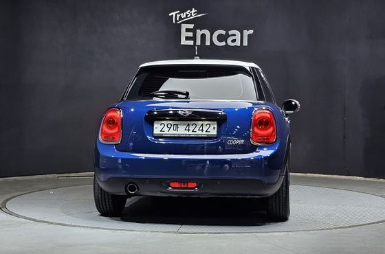 Mini Cooper 5Door Standard 3rd — пробег 53 540 км — фото 4 из 5