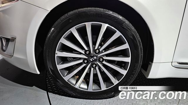 Kia K7 из Кореи Encar