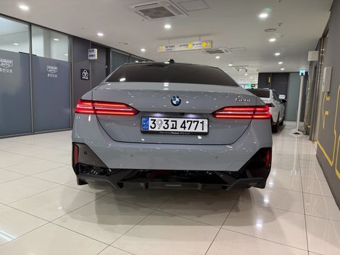 BMW 5-Series 520i M Sport — пробег 3 100 км — фото 4 из 5