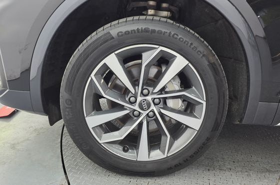 Audi Q5 45 TFSI Quattro Premium — пробег 25 700 км — фото 5 из 5