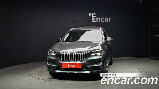 BMW X1 xDrive 20i xLine — пробег 72 447 км — фото 3 из 5