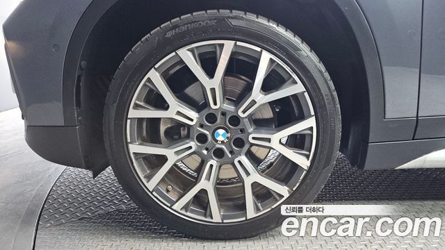 BMW X1 xDrive 20i xLine — пробег 72 447 км — фото 5 из 5