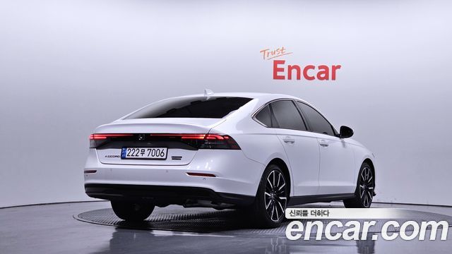 Honda Accord 2.0 Hybrid Touring — пробег 43 623 км — фото 2 из 5