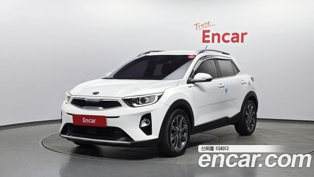 Kia Stonic из Кореи Encar