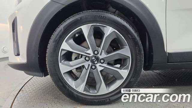 Kia Stonic из Кореи Encar