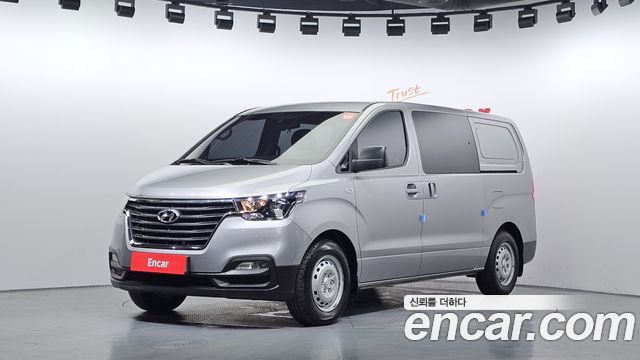 Hyundai Starex Van 5-Seater Style — пробег 52 277 км — фото 1 из 5