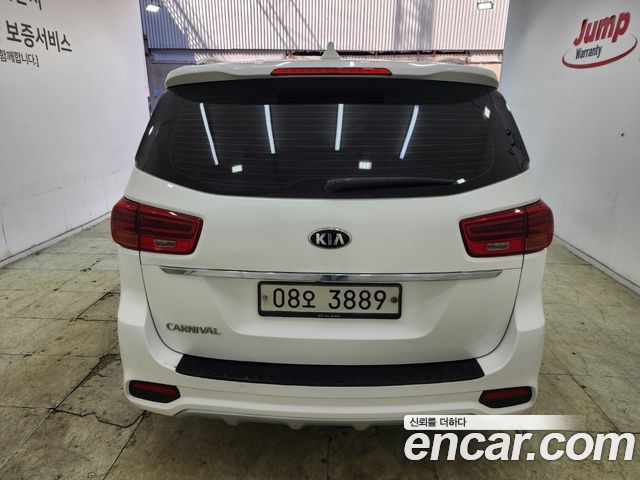 Kia Carnival из Кореи Encar