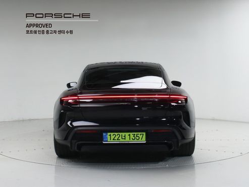 Porsche Taycan Turbo S — пробег 12 170 км — фото 4 из 5