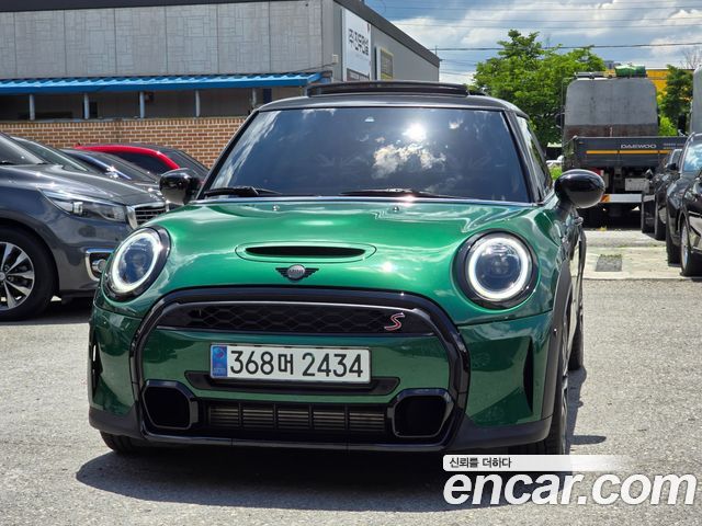 Mini Cooper Classic Third Generation — пробег 19 000 км — фото 1 из 5