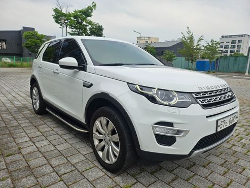 Land Rover Discovery Sport 2.0 TD4 HSE Luxury — пробег 93 999 км — фото 2 из 5