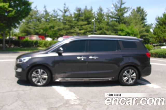 Kia Carnival из Кореи Encar