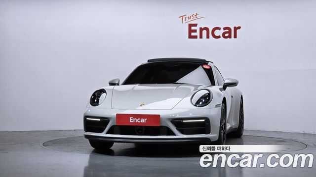 Porsche 911 Carrera GTS — пробег 11 776 км — фото 3 из 5