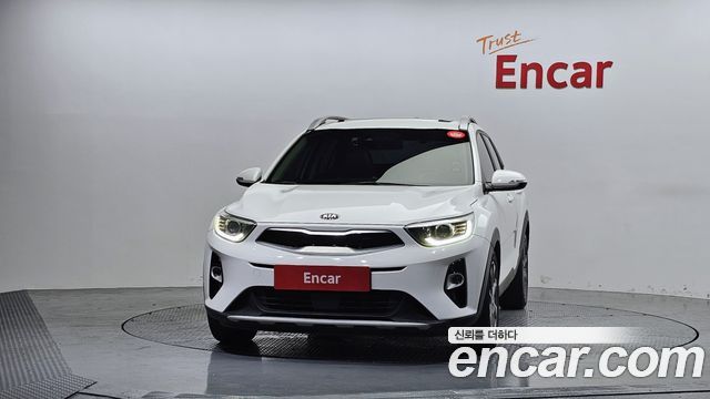 Kia Stonic из Кореи Encar