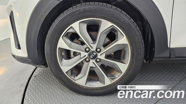 Kia Stonic из Кореи Encar