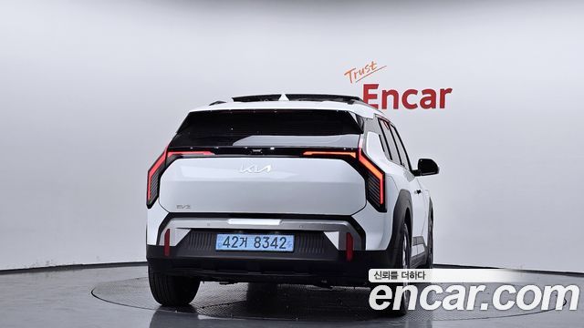 Kia EV3 из Кореи Encar
