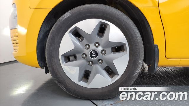Hyundai Staria из Кореи Encar