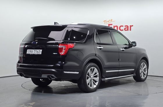 Ford Explorer 2.3 Limited 4WD 5th — пробег 57 661 км — фото 2 из 5