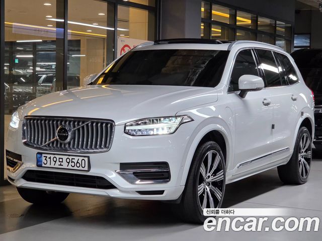 Volvo XC90 T8 Ultimate Bright Hybrid — пробег 102 000 км — фото 1 из 5