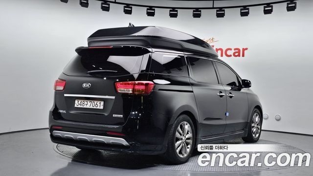 Kia Carnival из Кореи Encar
