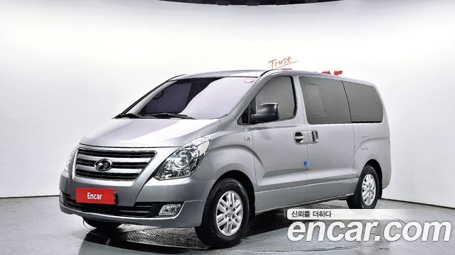 Hyundai Starex 12-Seater Wagon Smart — пробег 127 277 км — фото 1 из 5