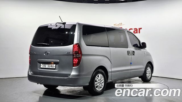 Hyundai Starex 12-Seater Wagon Smart — пробег 127 277 км — фото 2 из 5