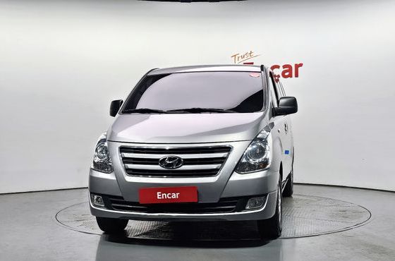 Hyundai Starex 12-Seater Wagon Smart — пробег 127 277 км — фото 3 из 5