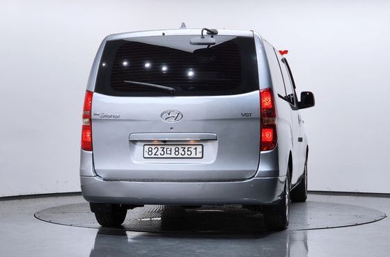 Hyundai Starex Van 5-Seater Modern — пробег 139 805 км — фото 4 из 5