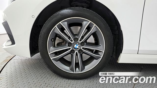 BMW 1-Series 120i Sports — пробег 40 450 км — фото 5 из 5