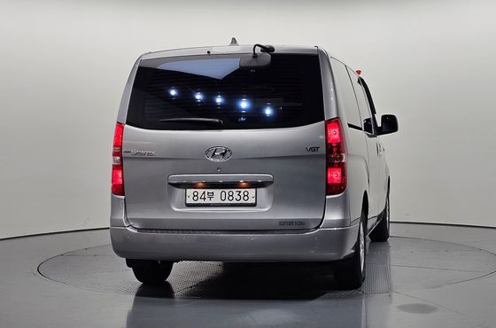 Hyundai Starex Van 5-Seater Modern — пробег 160 340 км — фото 4 из 5
