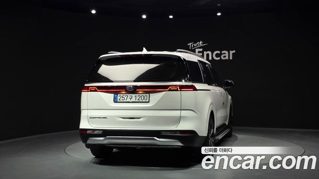 Kia Carnival из Кореи Encar