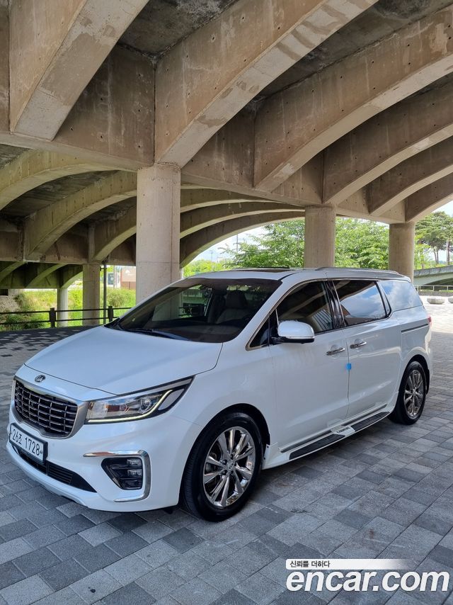 Kia Carnival из Кореи Encar