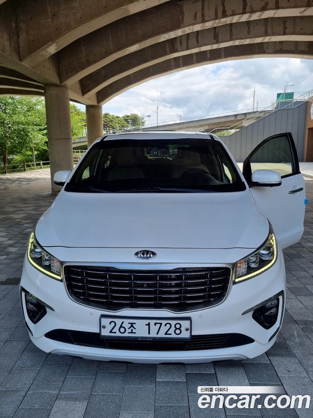 Kia Carnival из Кореи Encar