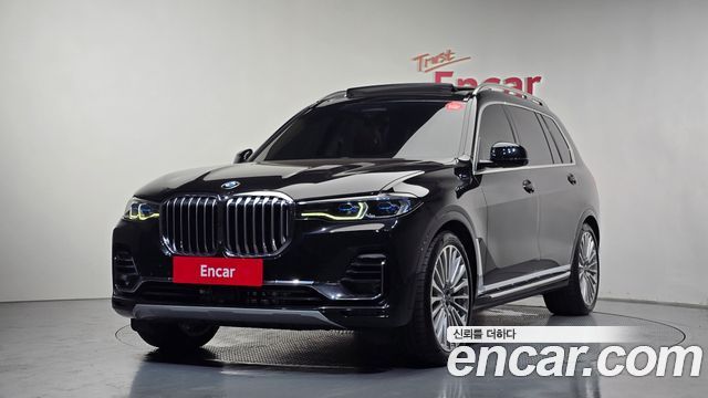 BMW X7 xDrive 40i Design Pure Excellence 6-Seater — пробег 177 603 км — фото 1 из 5