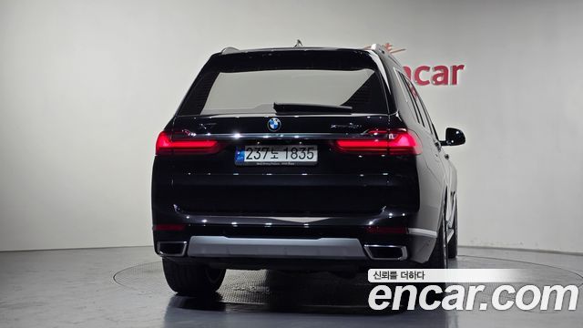 BMW X7 xDrive 40i Design Pure Excellence 6-Seater — пробег 177 603 км — фото 4 из 5