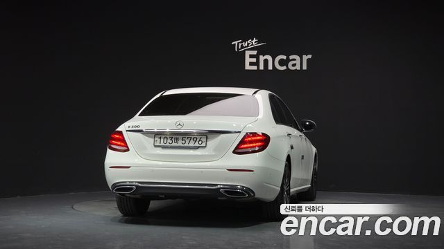 Mercedes-Benz E-Class из Кореи Encar