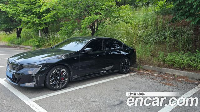 BMW i5 M60 xDrive — пробег 28 500 км — фото 2 из 5