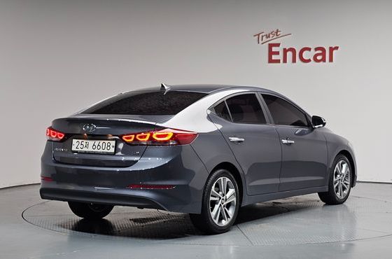 Hyundai AVANTE 1.6 GDI Modern special — пробег 109 891 км — фото 2 из 5