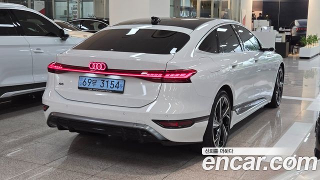 Audi A6 e-Tron Performance S line — пробег 13 900 км — фото 2 из 5