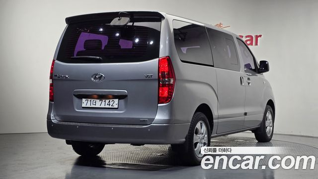 Hyundai Starex 4WD 12-Seater Wagon modern — пробег 111 622 км — фото 2 из 5