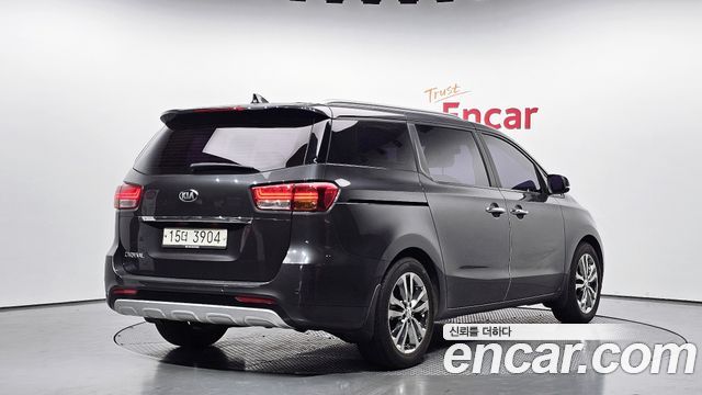 Kia Carnival из Кореи Encar
